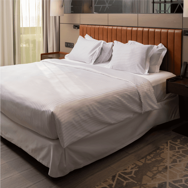 Duvet cover set- Satin, Stripe, 1cm, White